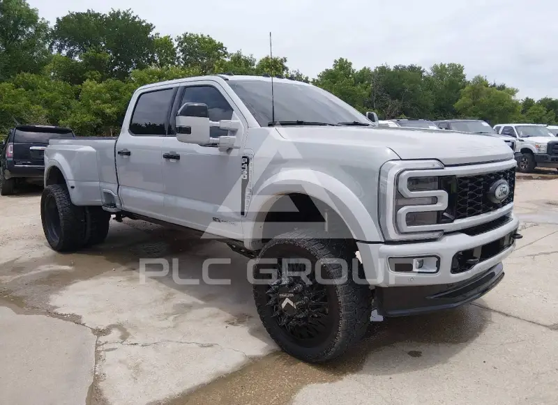 2025 Ford F-450 фото