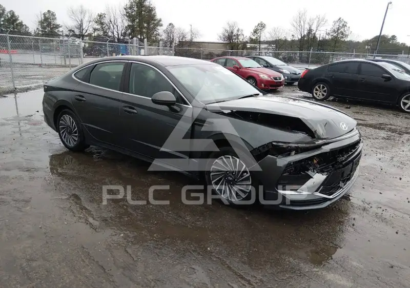 2025 Hyundai Sonata photo