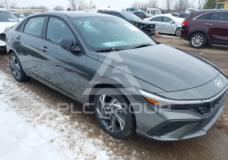 2025 Hyundai Elantra фото
