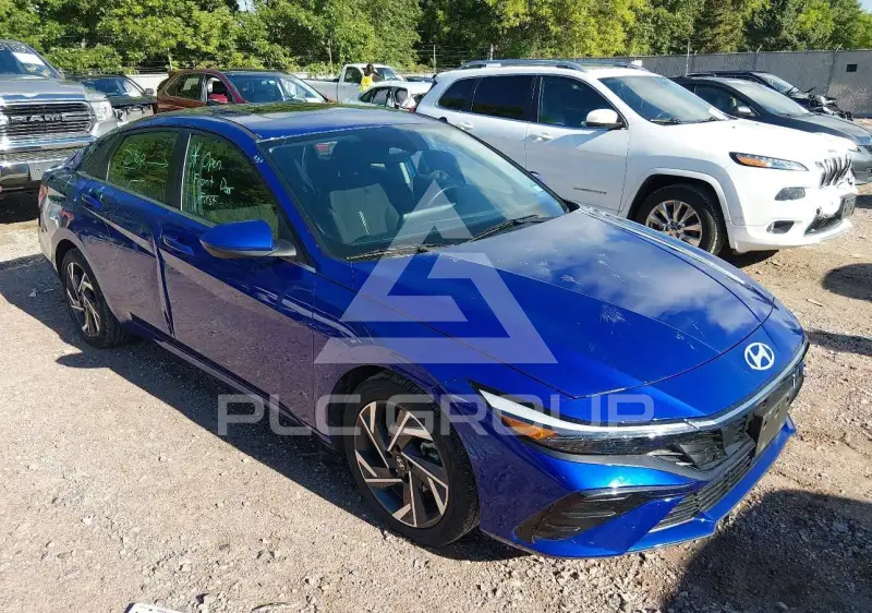 2025 Hyundai Elantra фото