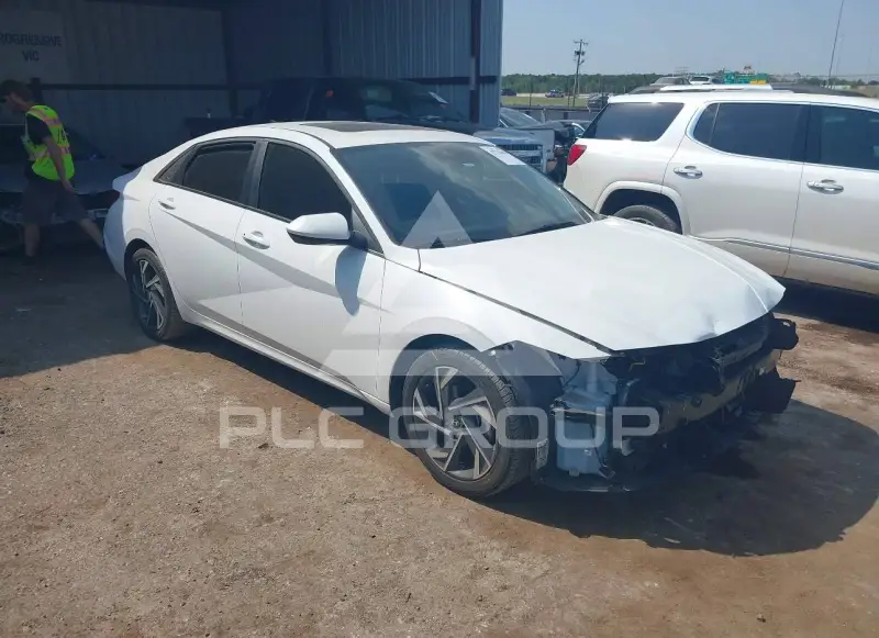 2025 Hyundai Elantra photo