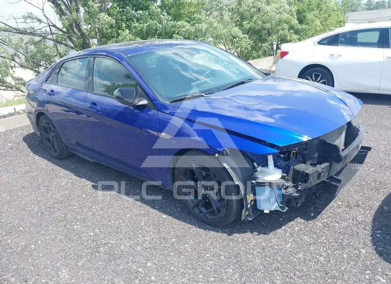 2025 Hyundai Elantra photo