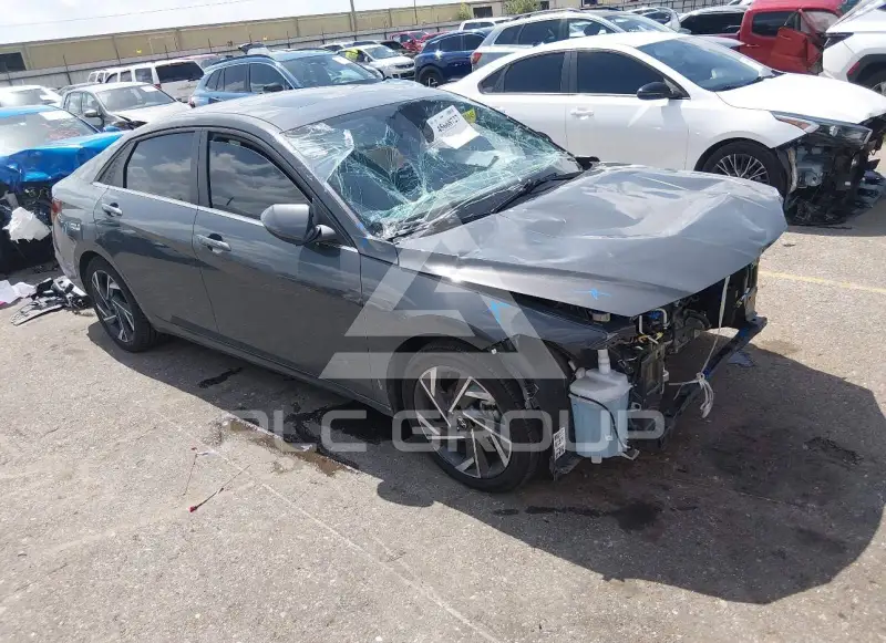 2025 Hyundai Elantra фото