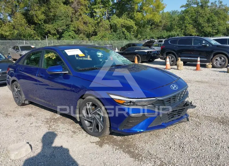 2025 Hyundai Elantra photo