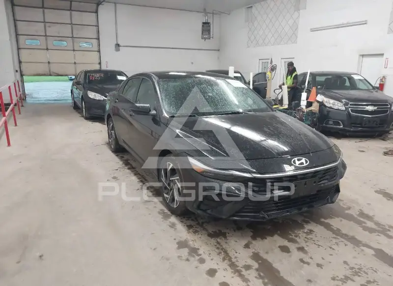 2025 Hyundai Elantra фото