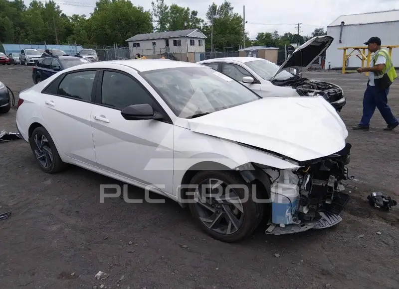 2025 Hyundai Elantra фото