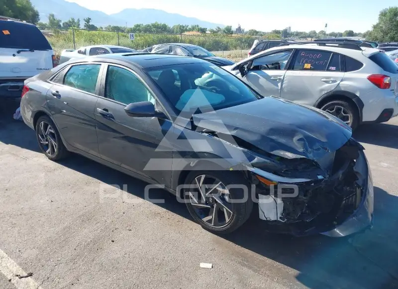 2025 Hyundai Elantra фото