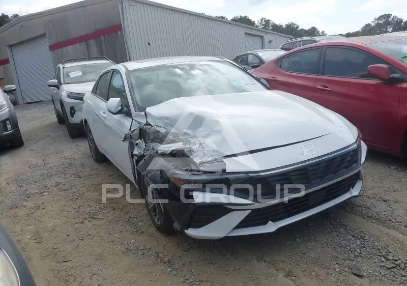 2025 Hyundai Elantra фото