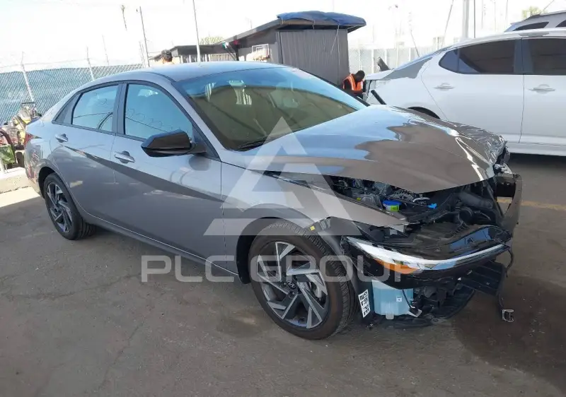 2025 Hyundai Elantra фото