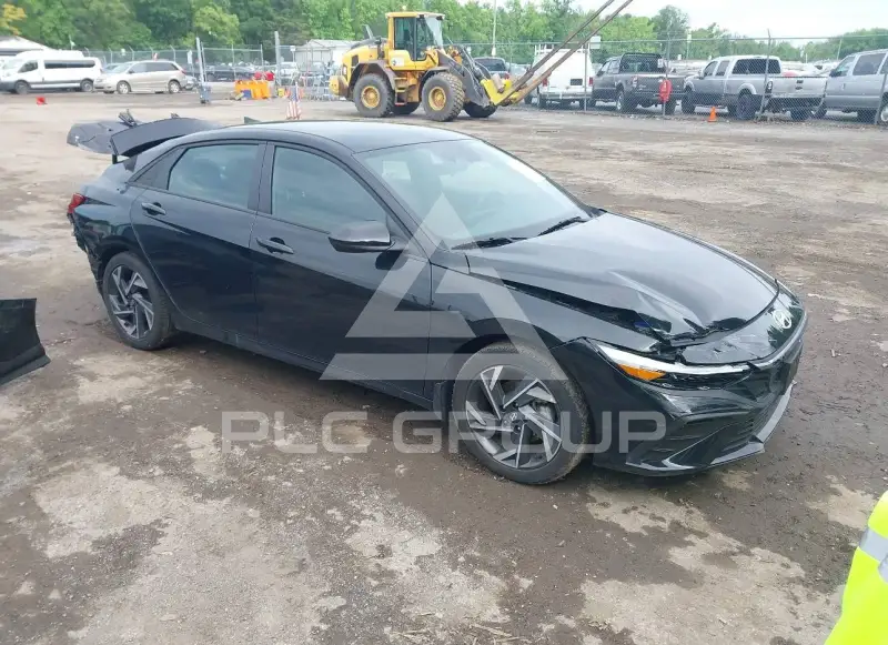 2025 Hyundai Elantra photo