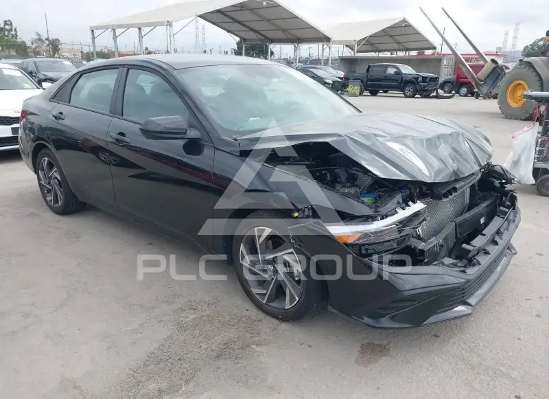2025 Hyundai Elantra фото