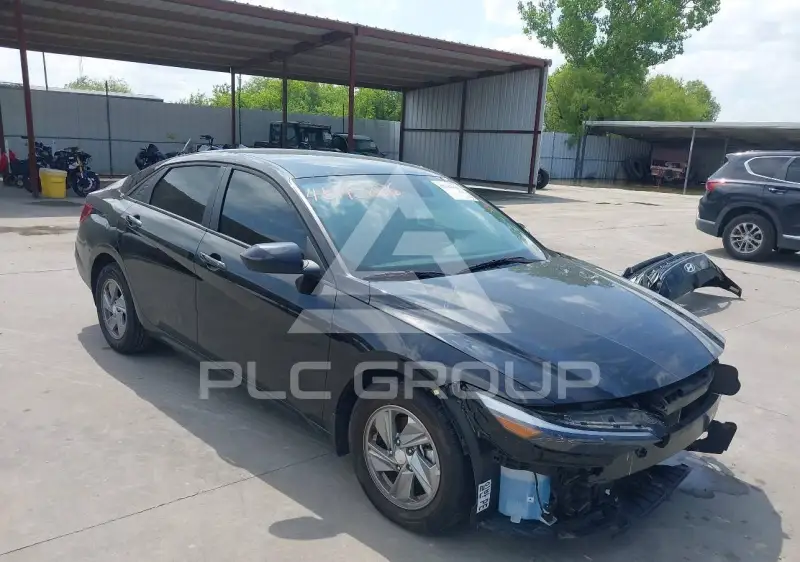 2025 Hyundai Elantra photo