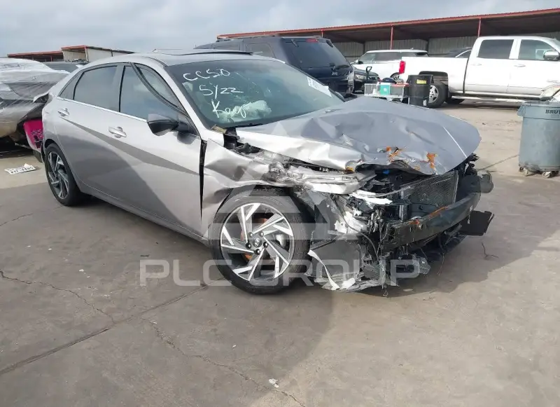 2025 Hyundai Elantra photo