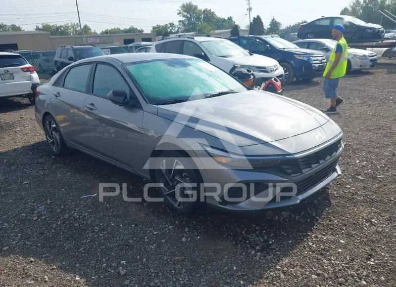 2025 Hyundai Elantra фото