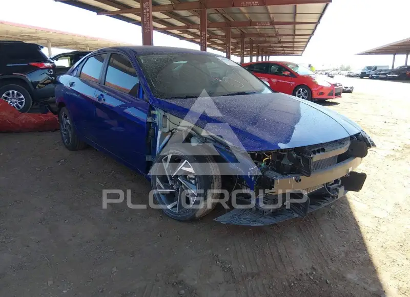 2025 Hyundai Elantra photo
