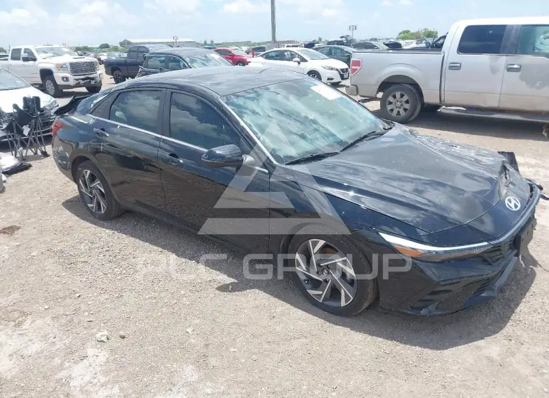 2025 Hyundai Elantra фото