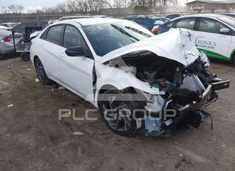 2025 Hyundai Elantra фото