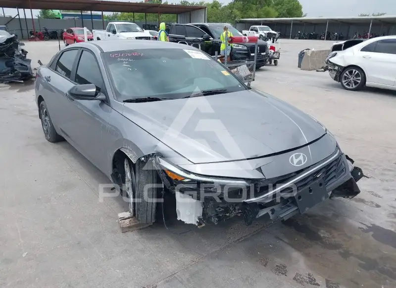 2025 Hyundai Elantra фото