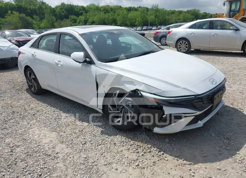2025 Hyundai Elantra фото