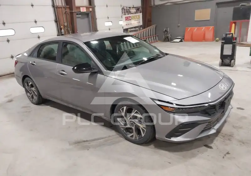 2025 Hyundai Elantra фото