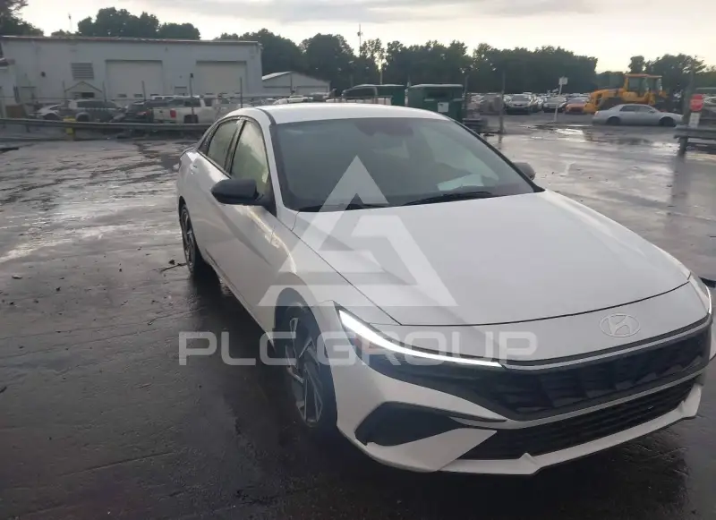 2025 Hyundai Elantra фото