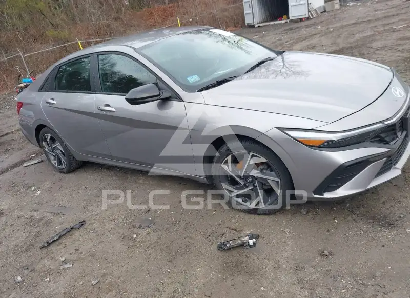 2025 Hyundai Elantra фото