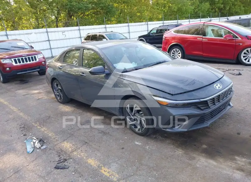 2025 Hyundai Elantra фото