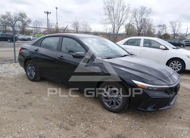 2025 Hyundai Elantra фото