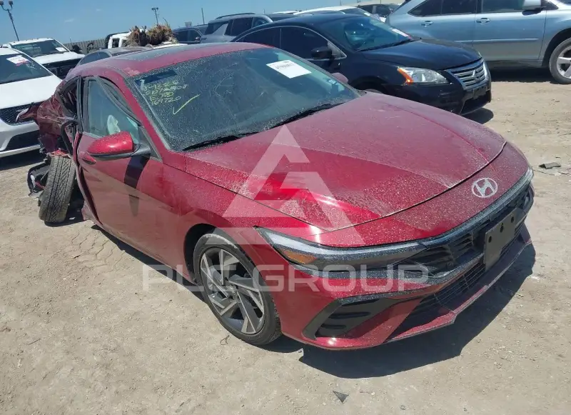 2025 Hyundai Elantra photo