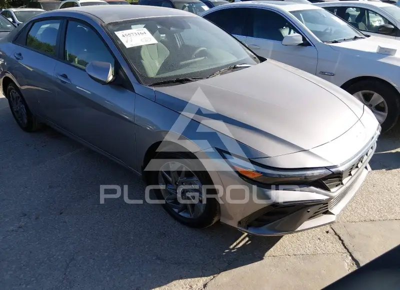 2025 Hyundai Elantra фото