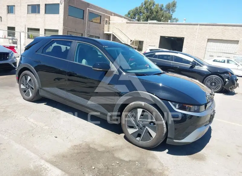 2025 Hyundai Ioniq photo