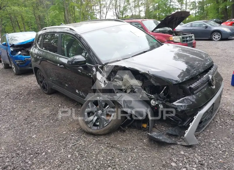 2025 Volkswagen Taos photo