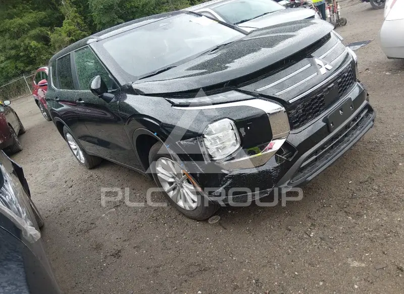 2026 Mitsubishi OUTLANDER photo