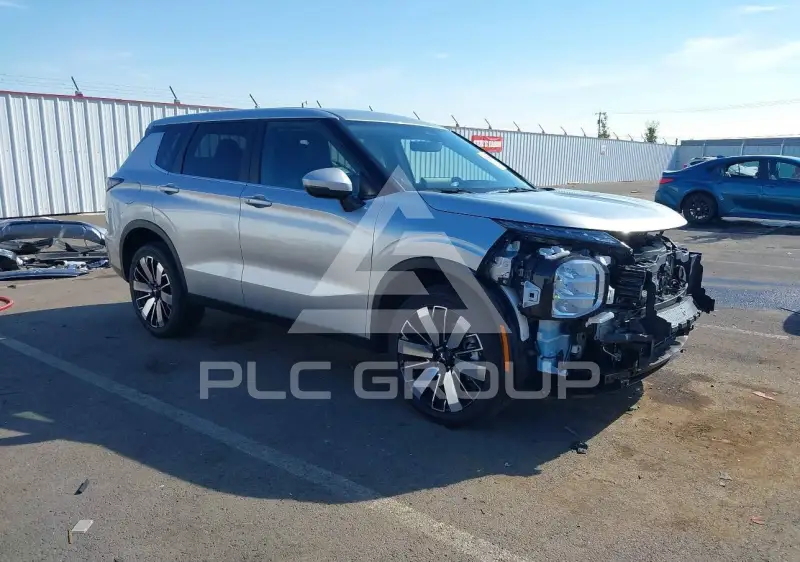 2026 Mitsubishi OUTLANDER фото