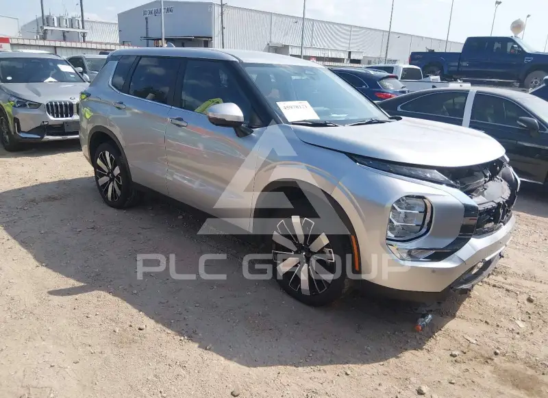 2026 Mitsubishi OUTLANDER photo