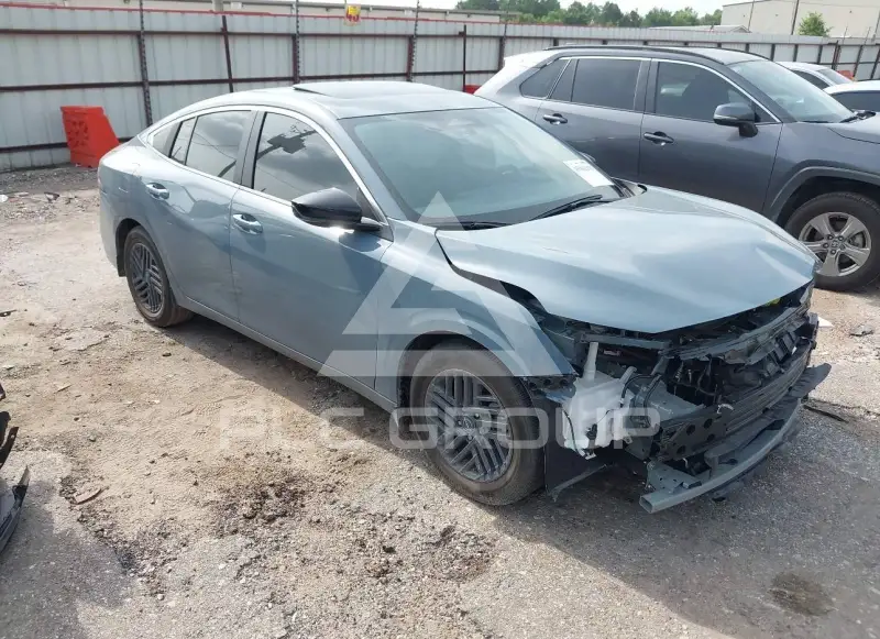 2026 Nissan SENTRA photo