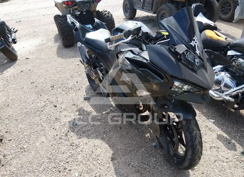 2026 Kawasaki EX500 фото