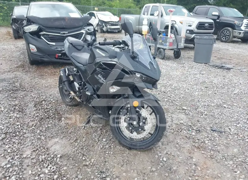 2026 Kawasaki EX500 photo