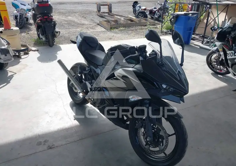 2026 Kawasaki EX500 фото