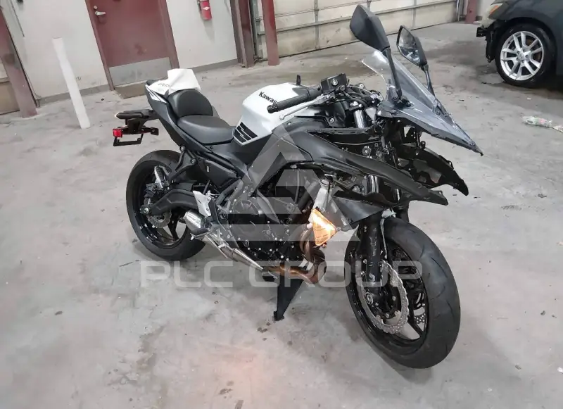 2026 Kawasaki EX650 фото