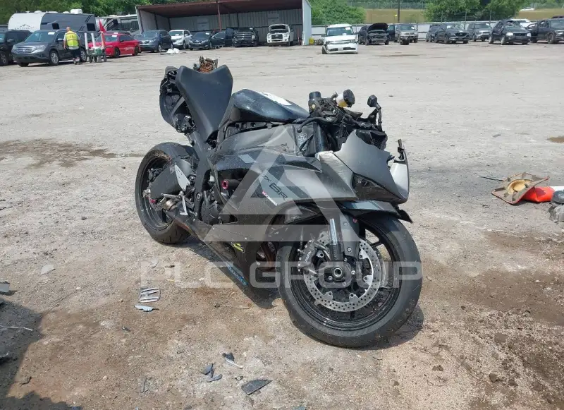 2026 Kawasaki ZX636 фото
