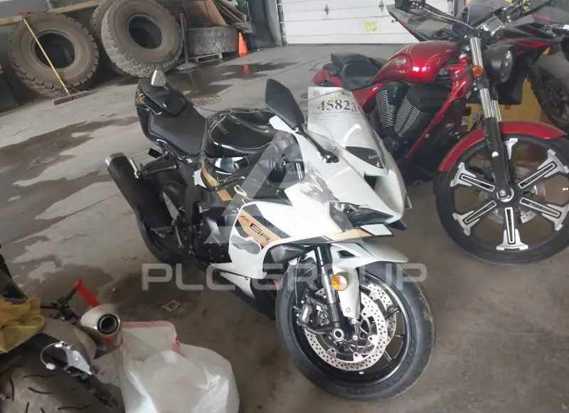 2026 Kawasaki ZX636 photo