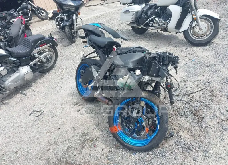 2026 Kawasaki ZX636 фото