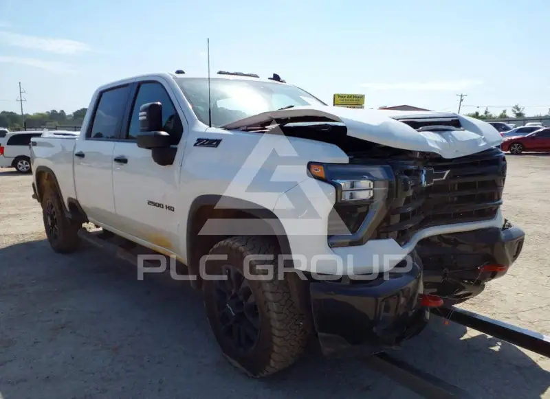 2026 Chevrolet Silverado photo