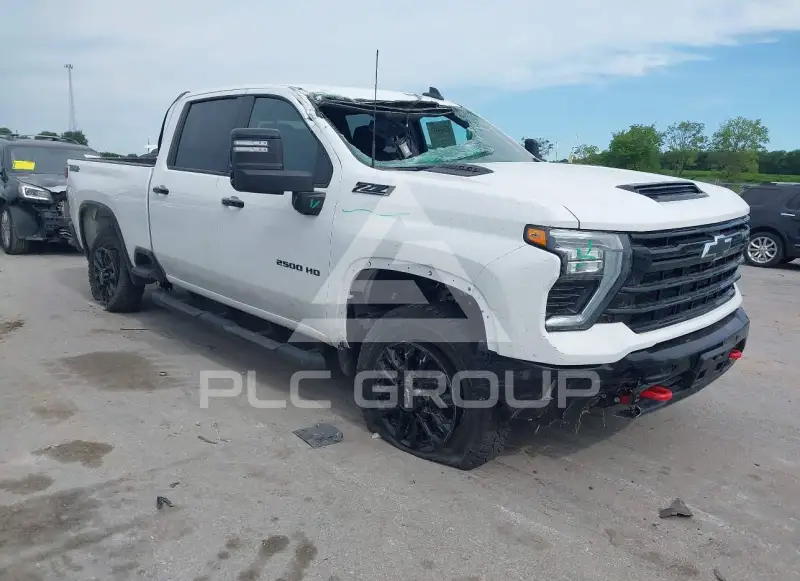 2026 Chevrolet Silverado фото