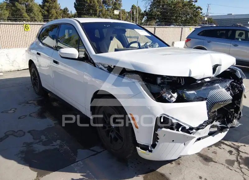 2026 BMW iX фото