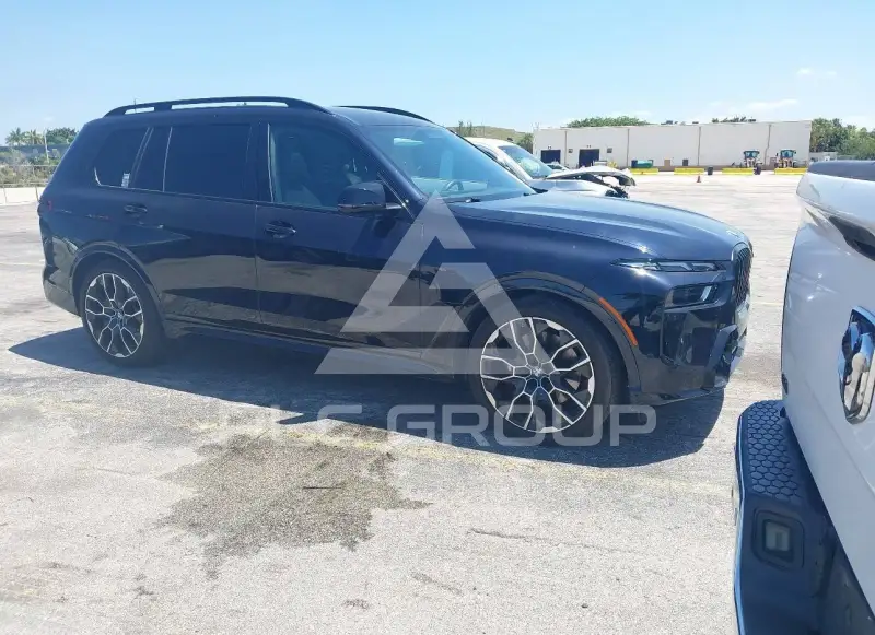 2026 BMW X7 фото