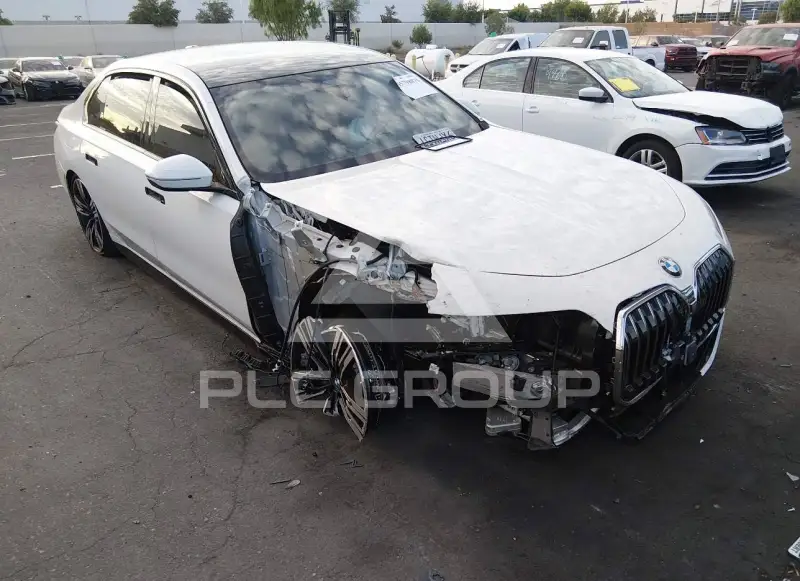 2026 BMW 740 фото