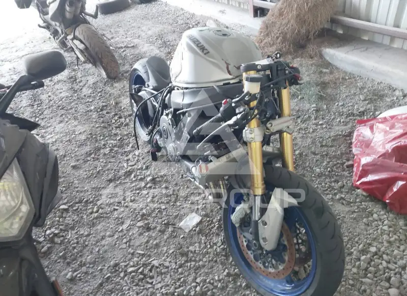 2026 Suzuki GSX-R750 фото