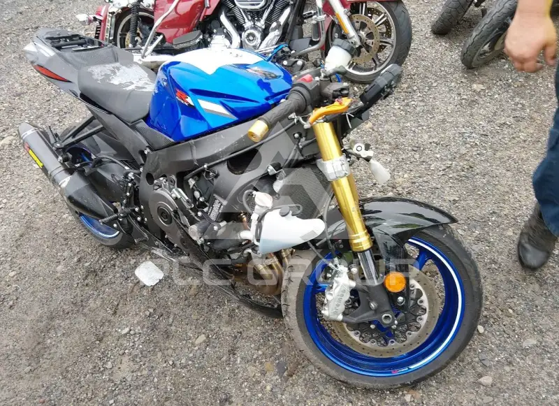 2026 Suzuki GSX-R750 фото